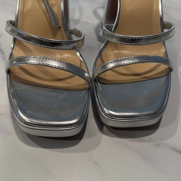 Silver Strappy Women's platform Heels size 8 party wedding 4 inch heel - Picture 4 of 8